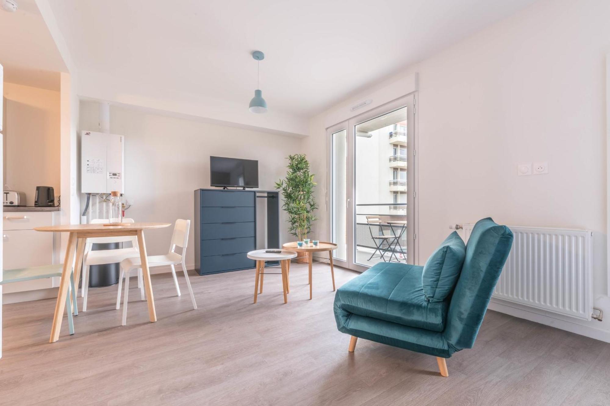 Appartement PIERRICK - Studio proche gare, Wifi, arrivée 24 24 à Le Mans Extérieur photo